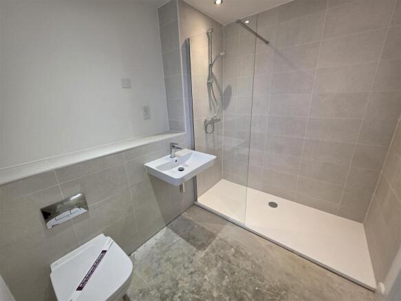 2 bed Semi-Detached Bungalow for sale Image 11