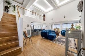 Flat 10, 68b Charlotte Court, Old Kent Road, London SE1 4NU