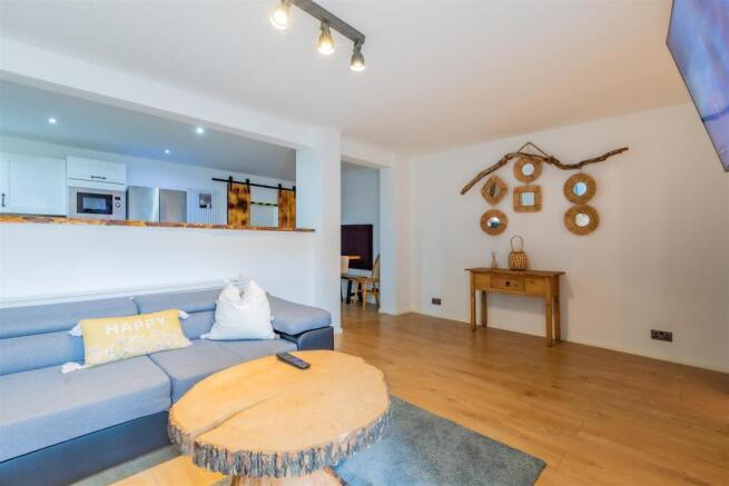 25 Garden Flat-14.jpg