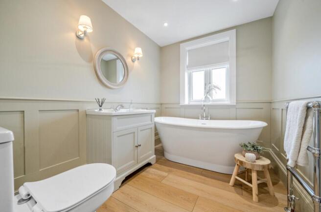 Family Bathroom 