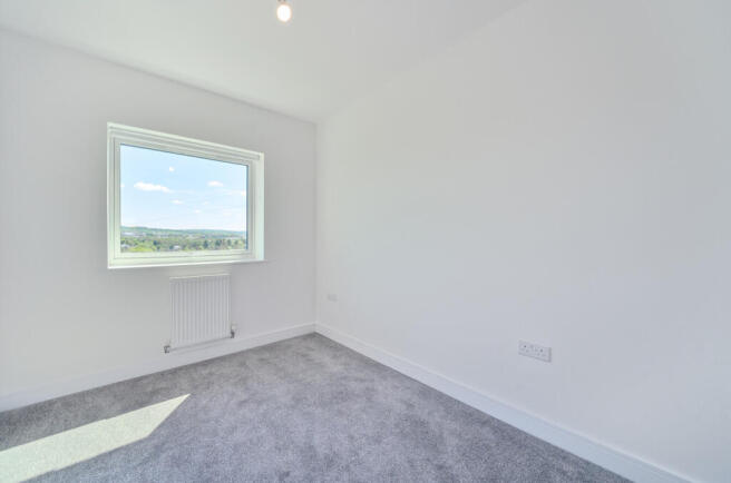 3 bed Semi-Detached to rent Image 7