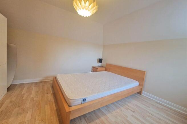Hollyhedge Road, Hollyhedge Heights, M22 photo 4