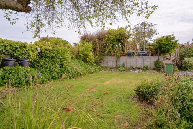Rear Garden 5.jpg