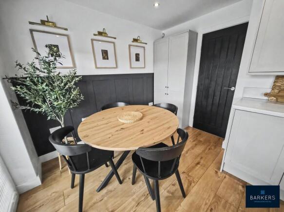 3 bed Semi-Detached for sale Image 6