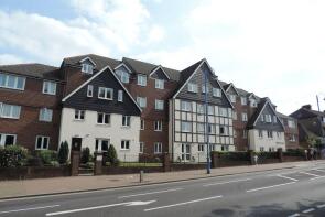 Flat 10, Potters Court, Darkes Lane, Potters Bar EN6 2HS