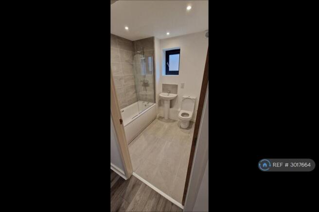 2 bed Flat to rent Image 6