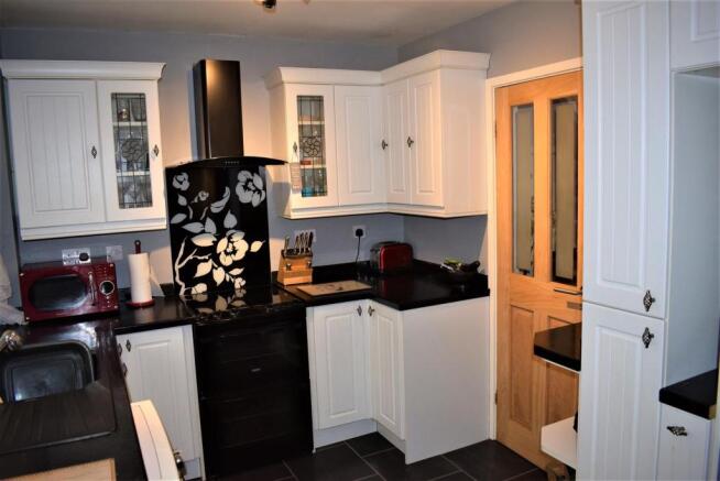 Kitchen3.JPG