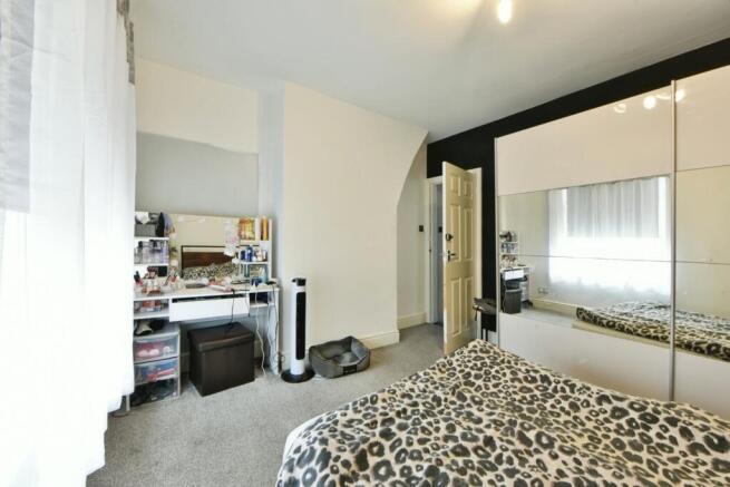 2 bed Terraced for sale Image 11