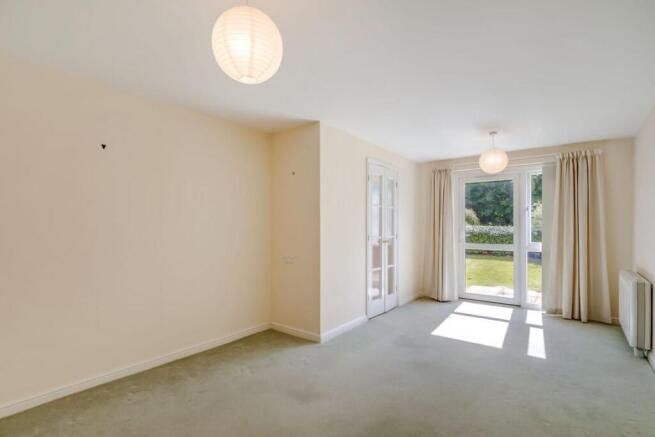 8508942-interior05 (Medium).jpg