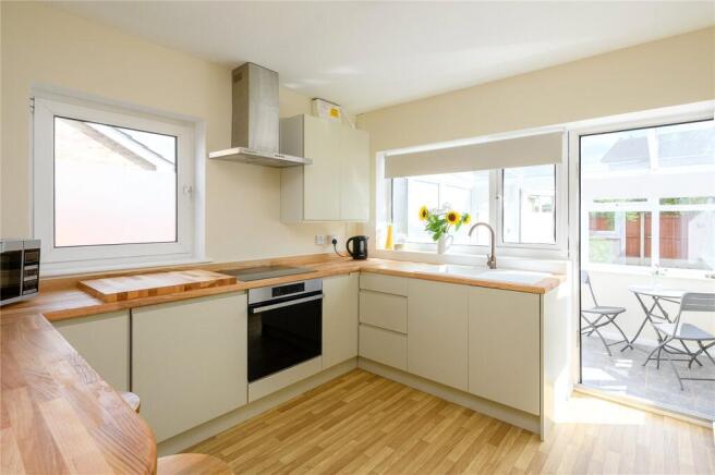 2 bed Bungalow for sale Image 2