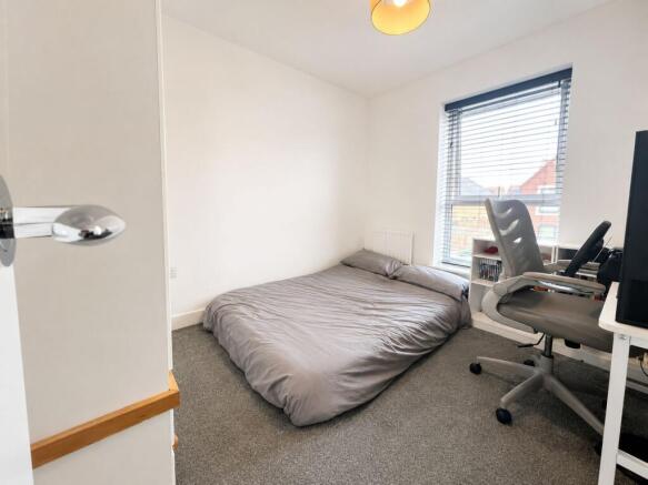3 bed Semi-Detached for sale Image 10