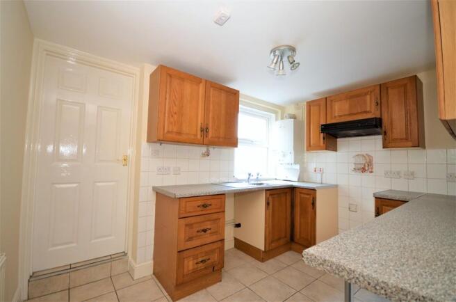 Kitchen (Image 2)