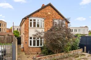125, High Street, Epping CM16 4BD