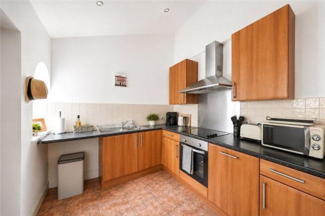 1 bed House for sale Image 4