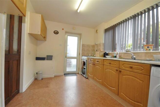 KITCHEN/BREAKFAST ROOM