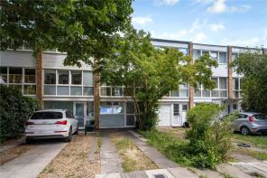 3, Fairlawns, Twickenham TW1 2JY