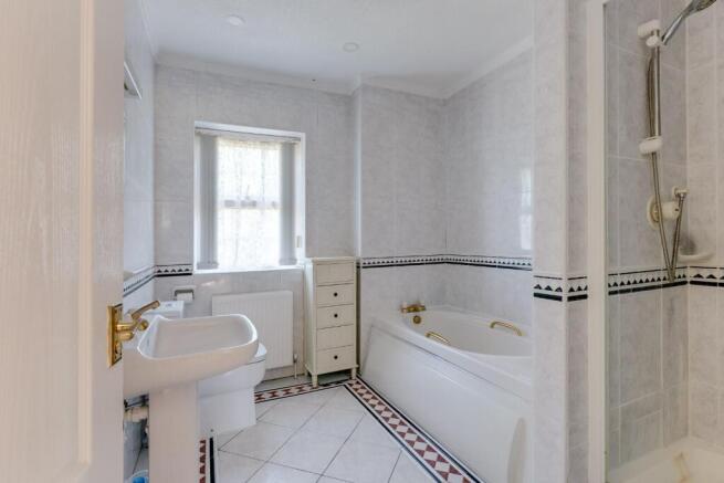 3 bed Town House for sale Image 10