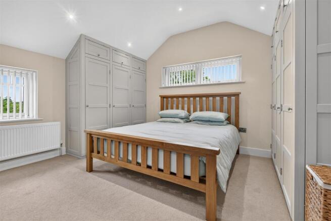 2 bed Barn Conversion for sale Image 6