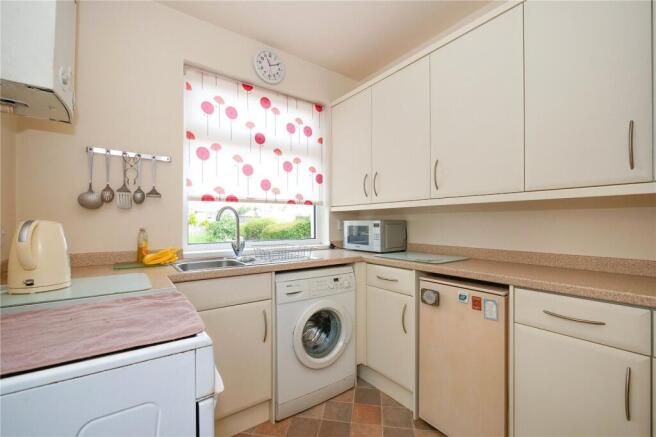 3 bed Semi-Detached for sale Image 4