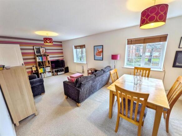 Living / dining room