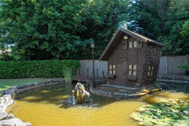 Cookham Dene Close, Chislehurst photo 4