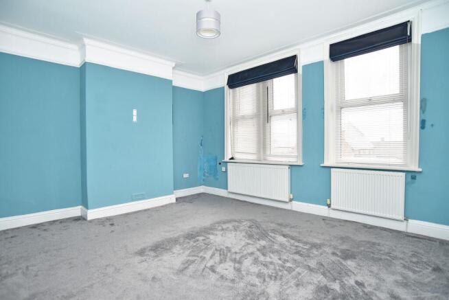 4 bed Town House for sale Image 6