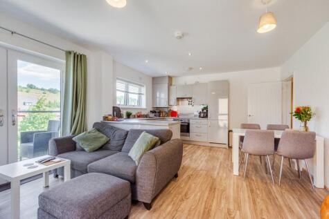 Lancaster Close, Ebbsfleet Valley, Castle Hill, DA10