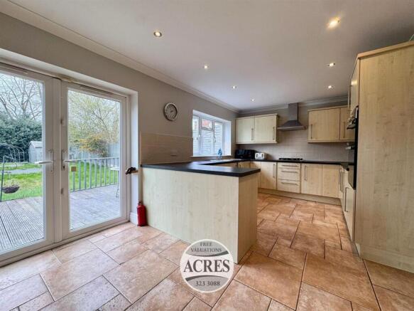 WhatsApp Image 2026-04-14 at 15.35.43 (13).jpg