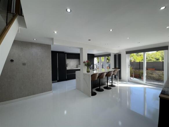 BREAKFAST KITCHEN