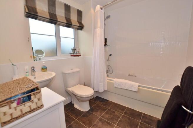 Photo 10