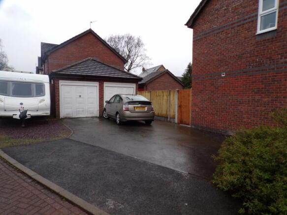 Drive & Garage