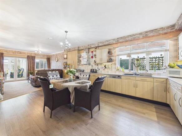 Spacious Open Plan Living Space