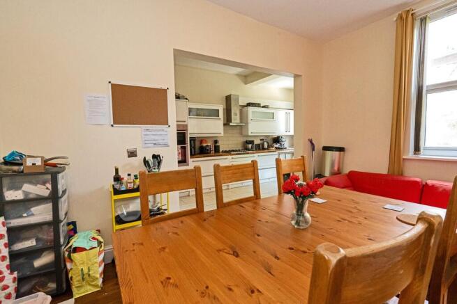 5 bed Terraced for sale Image 10