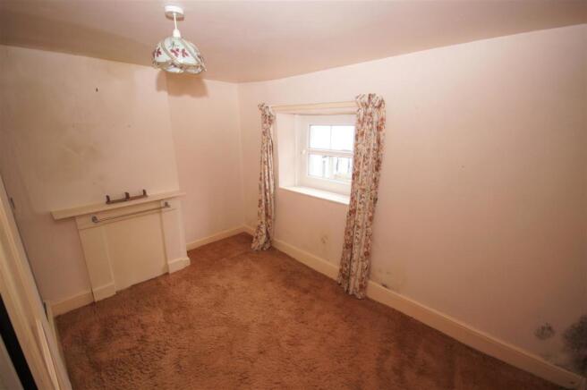 Bedroom 1.JPG