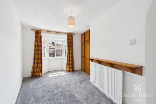 5 bed Detached for sale Image 9