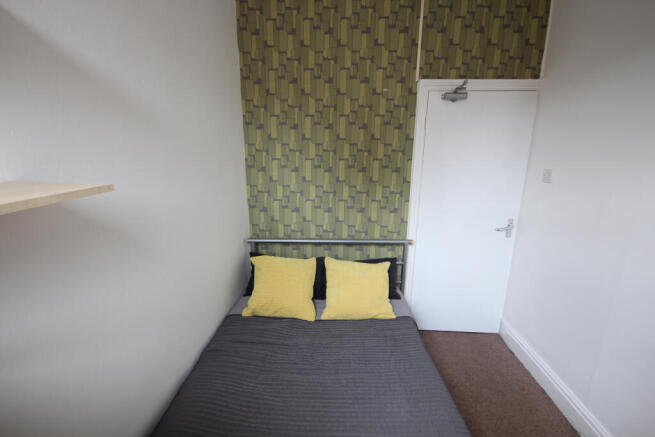 6 bed Terraced to rent Image 9