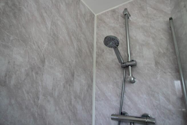 3 bed Terraced to rent Image 7