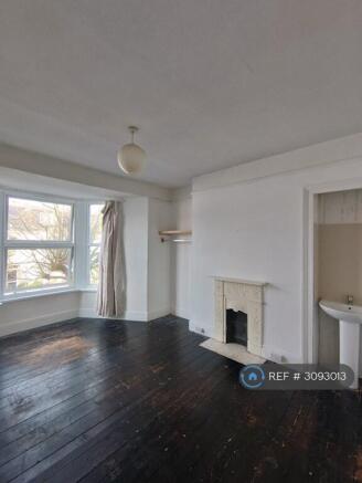 Room 5 Photo 1