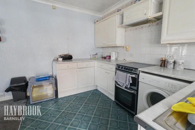 2 bed Semi-Detached Bungalow for sale Image 4