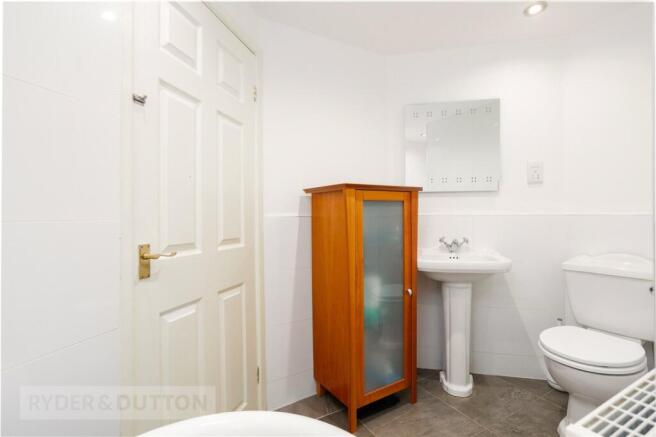 4 bed Terraced for sale Image 9
