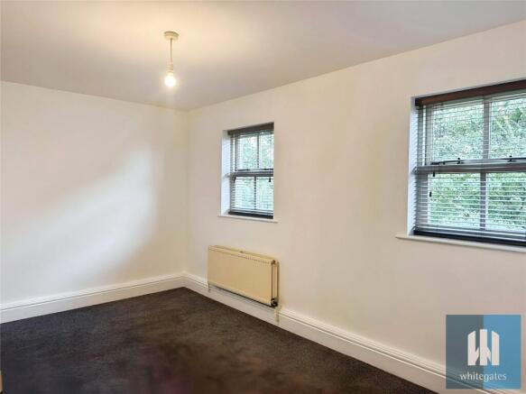 2 bed Apartment to rent Image 8