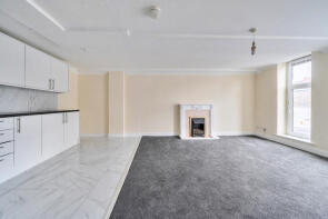 11, Craig House, Hartington Road, London W13 8QJ
