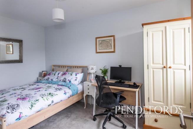 Bedroom 4.jpg