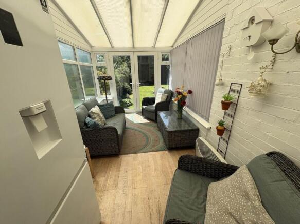 3 bed Semi-Detached for sale Image 4