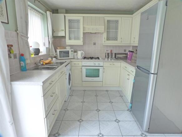 KITCHEN/BREAKFAST ROOM