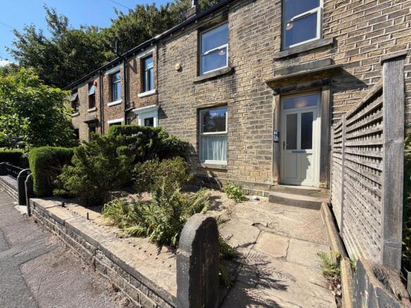 3 bed Terraced to rent Image 4
