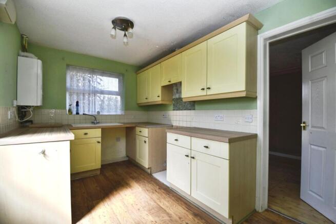 4 bed Detached for sale Image 10