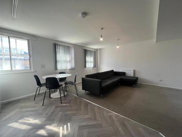 Livingroom.jpg