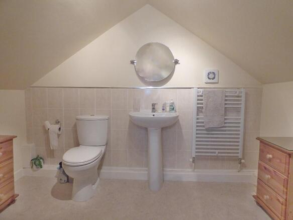 Upstairs en-suite