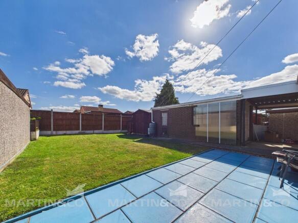 2 bed Detached Bungalow for sale Image 10